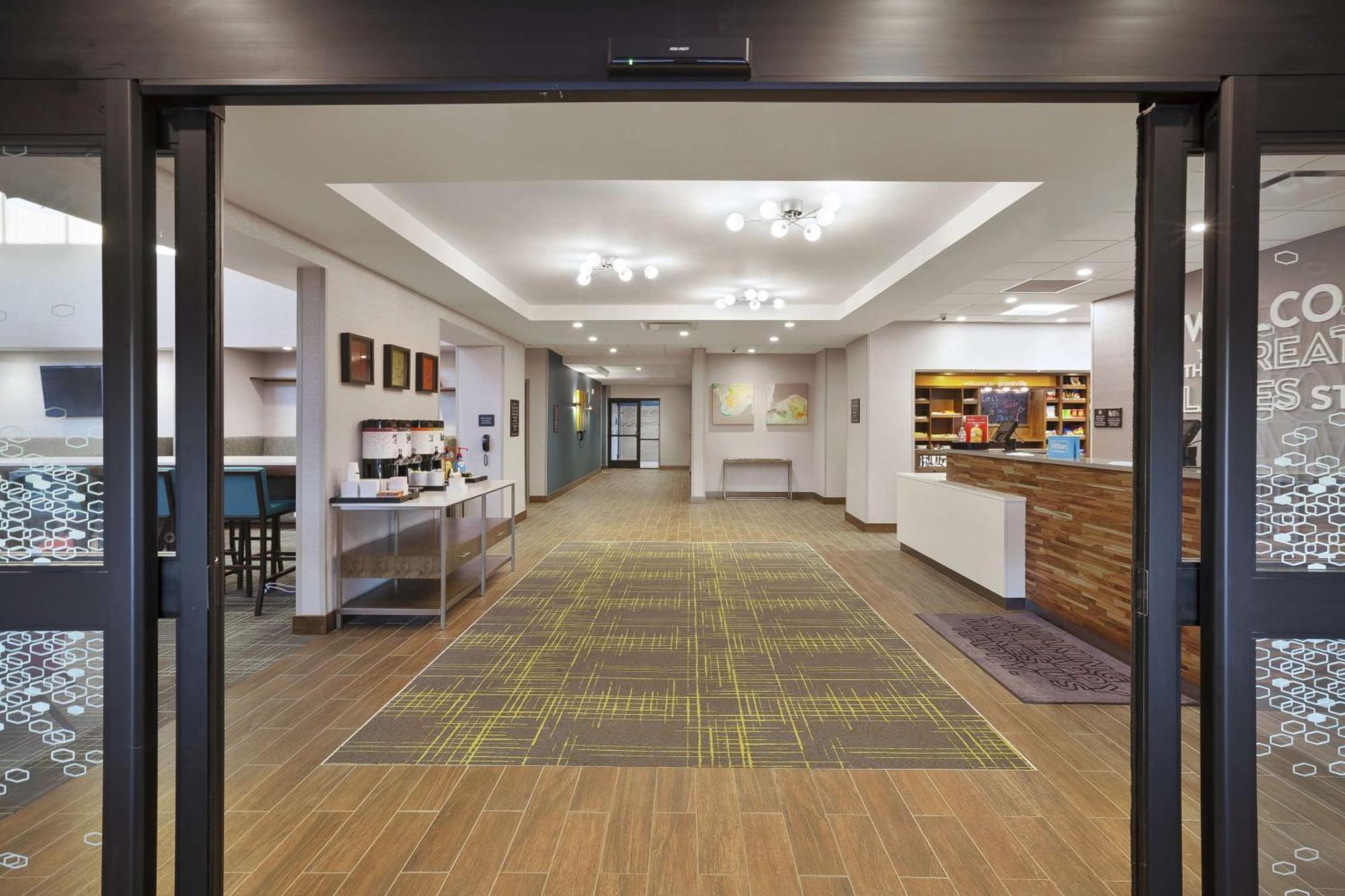 Hampton Inn & Suites Grandville Grand Rapids South Bagian luar foto