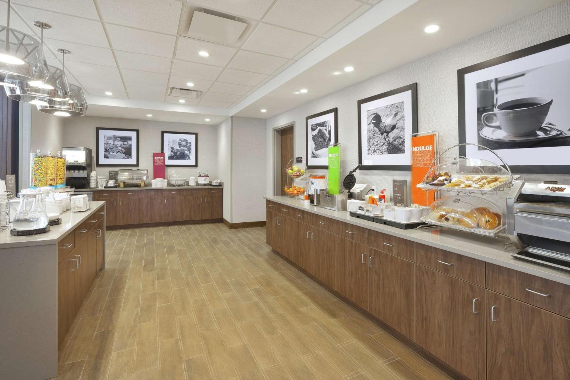 Hampton Inn & Suites Grandville Grand Rapids South Bagian luar foto